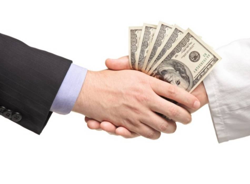 18 tuổi có vay tiền được không? Điều kiện cần đáp ứng và những lưu ý quan trọng 6 Những lưu ý quan trọng khi vay tiền ở tuổi 18